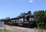 NS 4618 leads train P07 past CP Isom